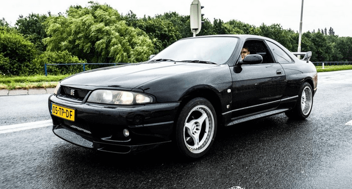 05-TP-DF: NISSAN SKYLINE GT-R uit 1995