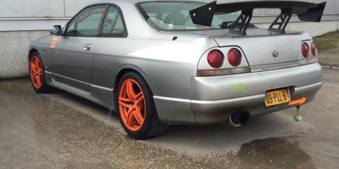 09-PLL-8: NISSAN SKYLINE uit 1996