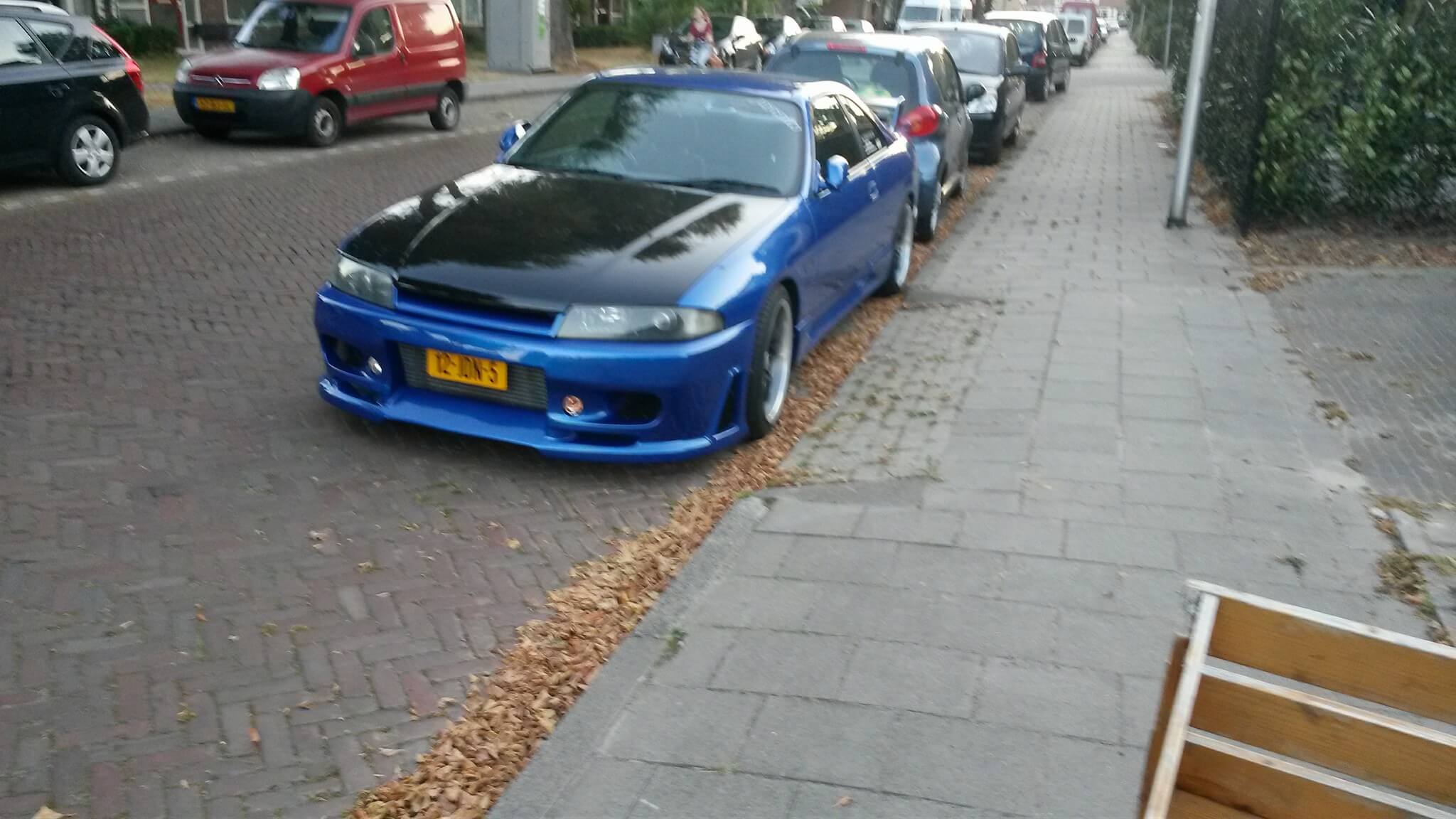 12-JDN-5: NISSAN SKYLINE uit 1997