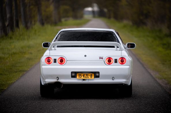 15-KZL-8: NISSAN SKYLINE uit 1994