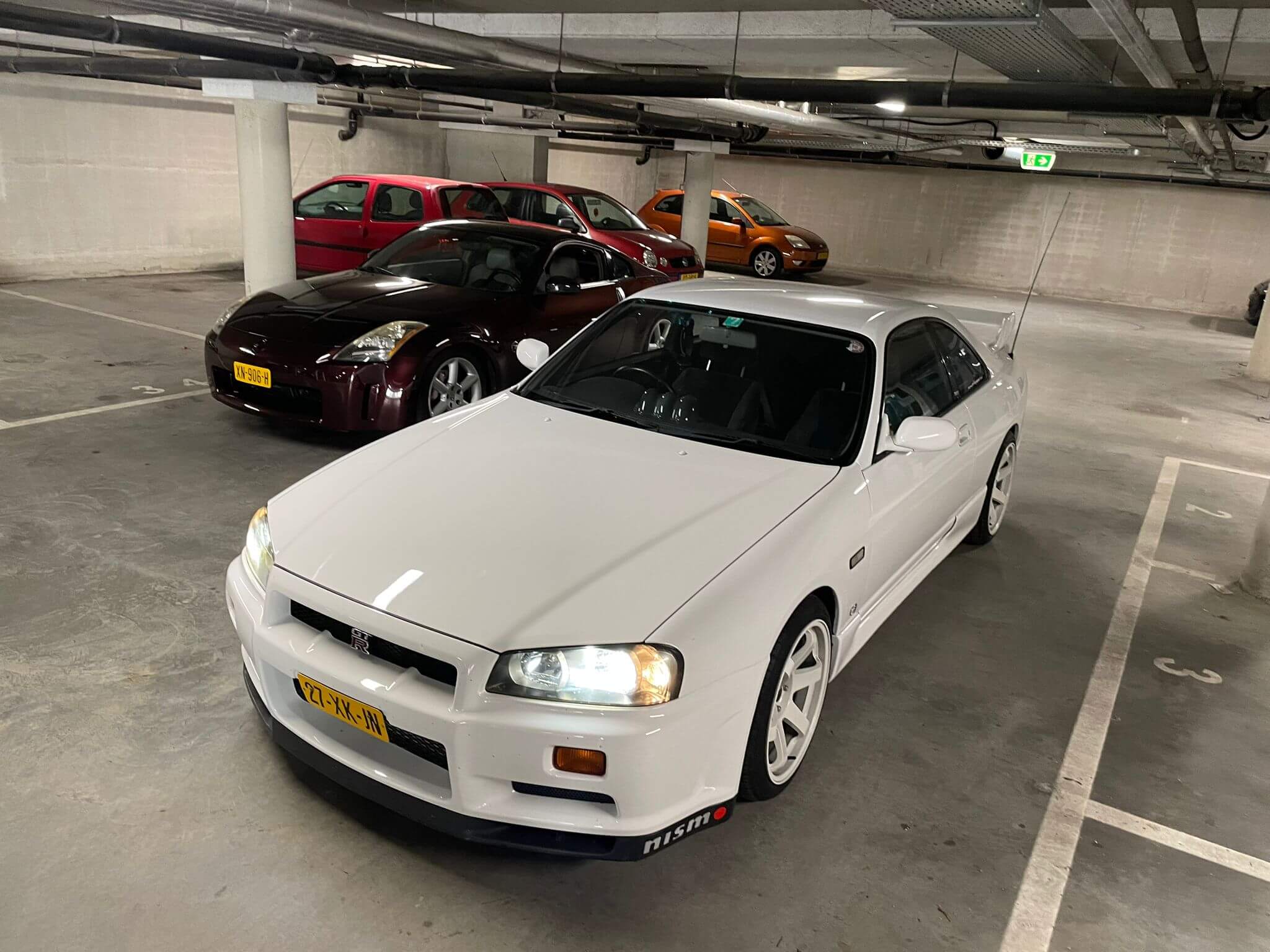 27-XK-JN: NISSAN SKYLINE uit 1994