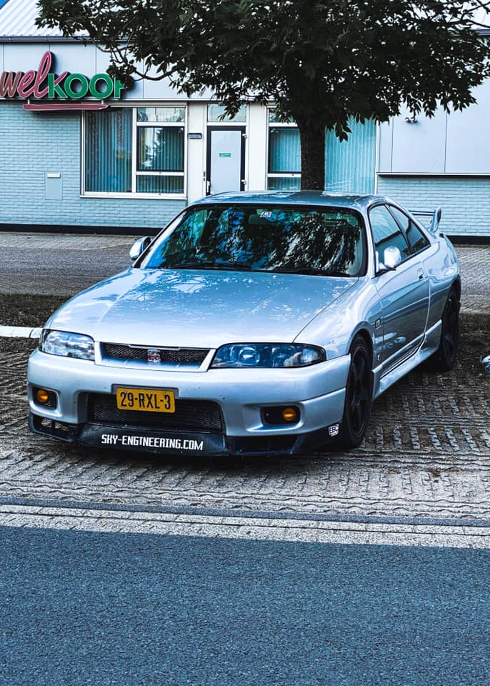 29-RXL-3: NISSAN SKYLINE uit 1996