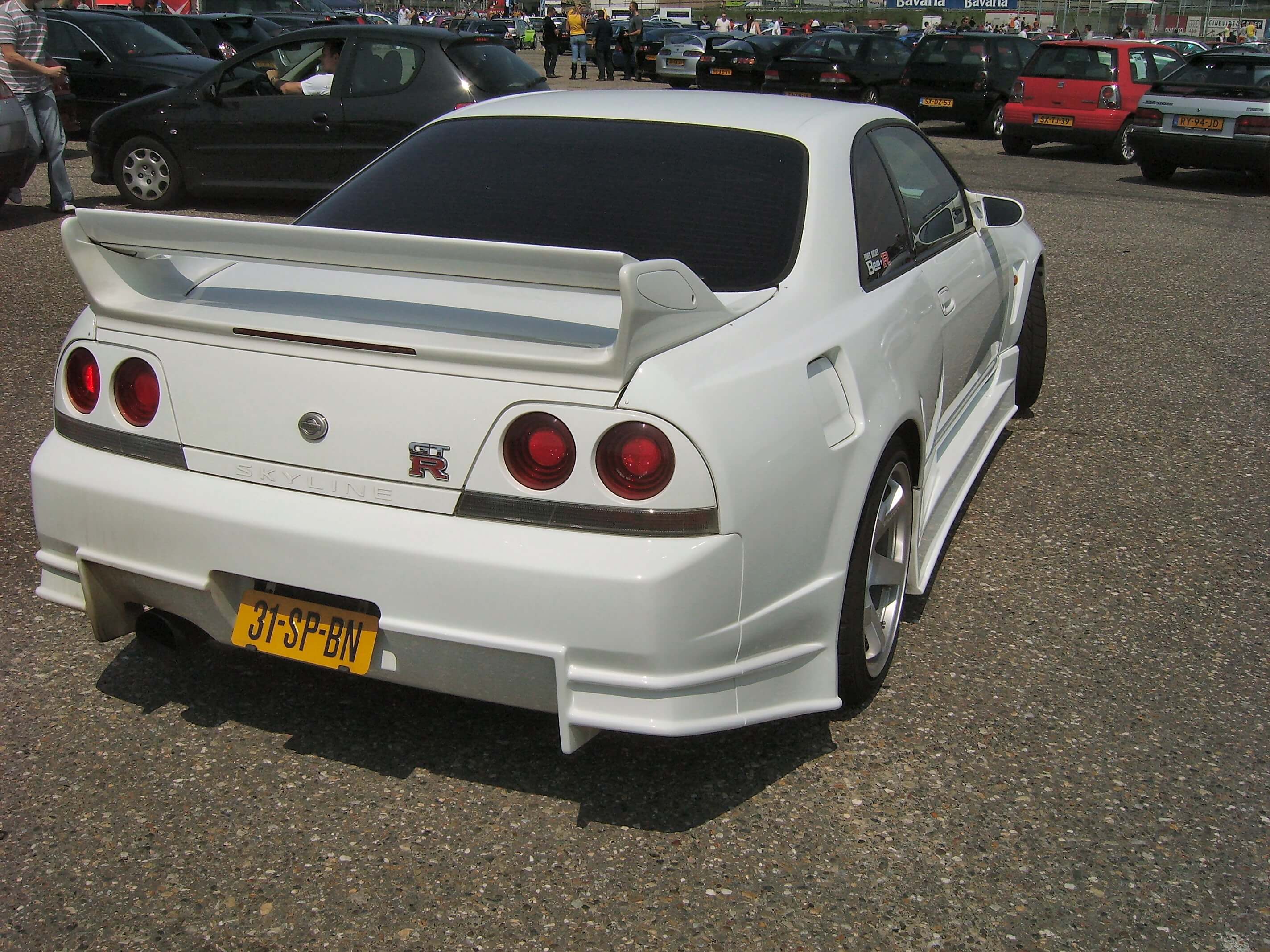 31-SP-BN: NISSAN SKYLINE R33 uit 1995