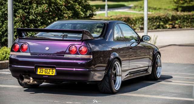 35-GLZ-5: NISSAN SKYLINE uit 1996