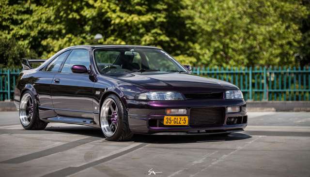 35-GLZ-5: NISSAN SKYLINE uit 1996