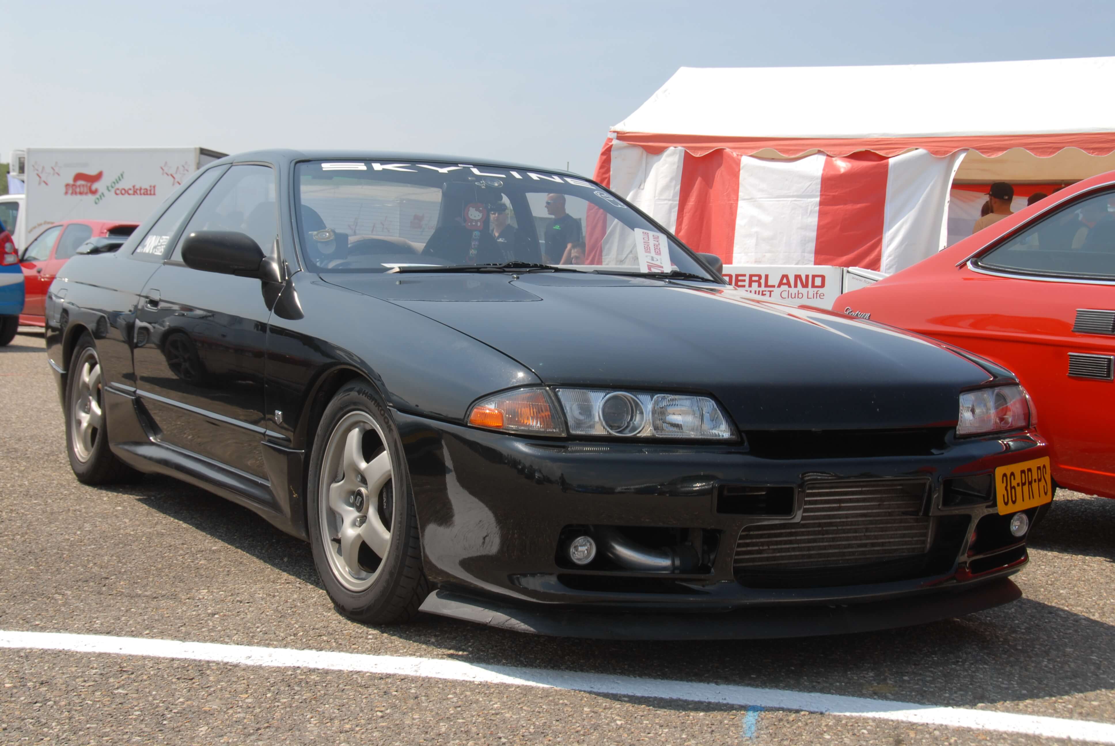 36-PR-PS: NISSAN SKYLINE uit 1991