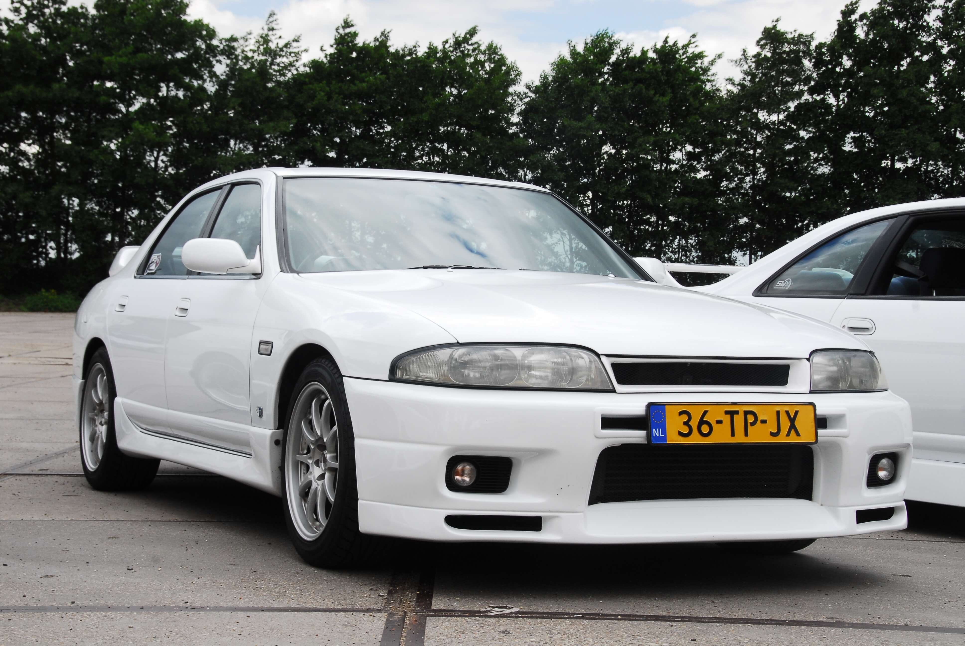 36-TP-JX: NISSAN SKYLINE GTS-4 uit 1995