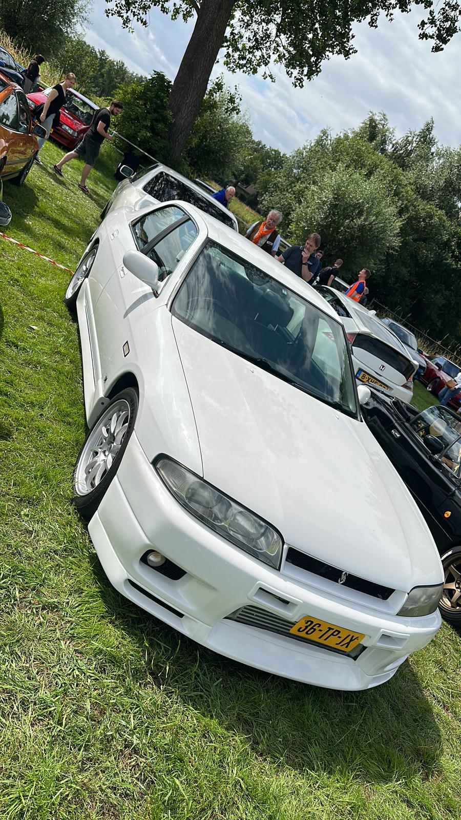 36-TP-JX: NISSAN SKYLINE GTS-4 uit 1995