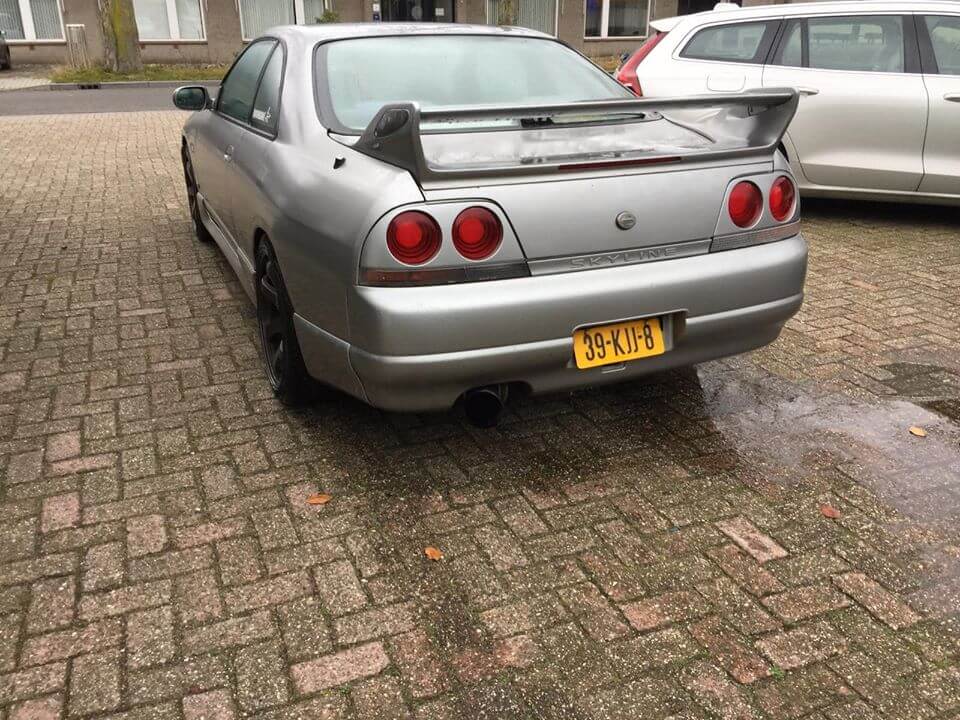 39-KJJ-8: NISSAN SKYLINE uit 1998