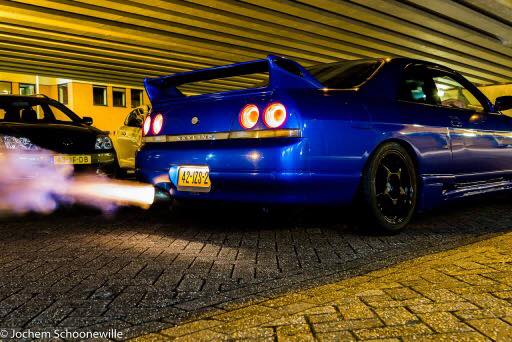 42-JZS-2: NISSAN SKYLINE uit 1995