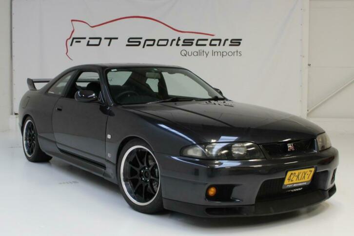 42-KJX-7: NISSAN SKYLINE uit 1995