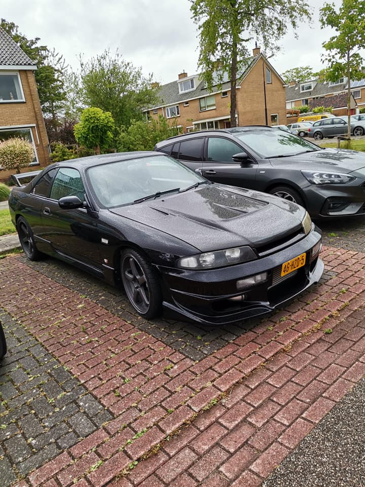 46-HZD-5: NISSAN SKYLINE uit 1996