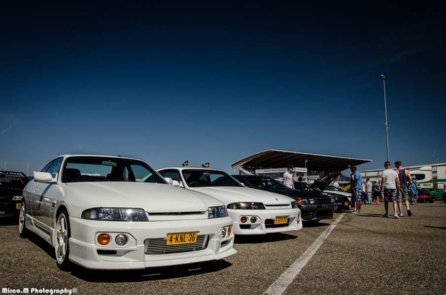 4-KNL-36: NISSAN SKYLINE uit 1996