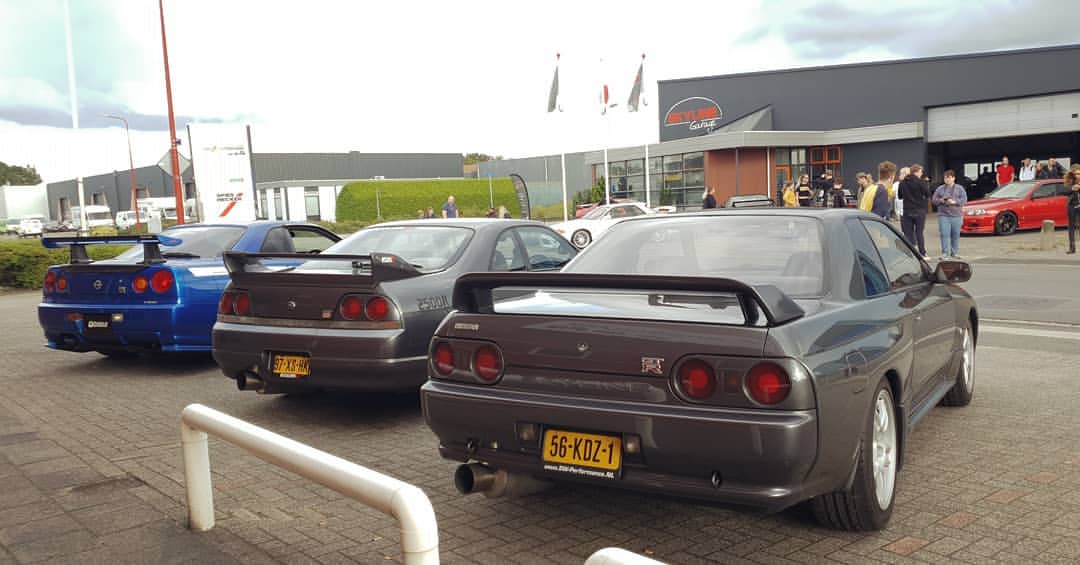 56-KDZ-1: NISSAN SKYLINE uit 1992