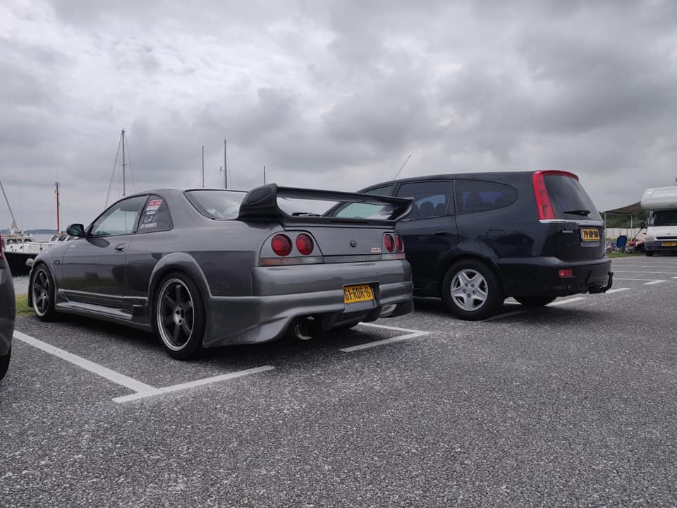 61-RDR-6: NISSAN SKYLINE uit 1994