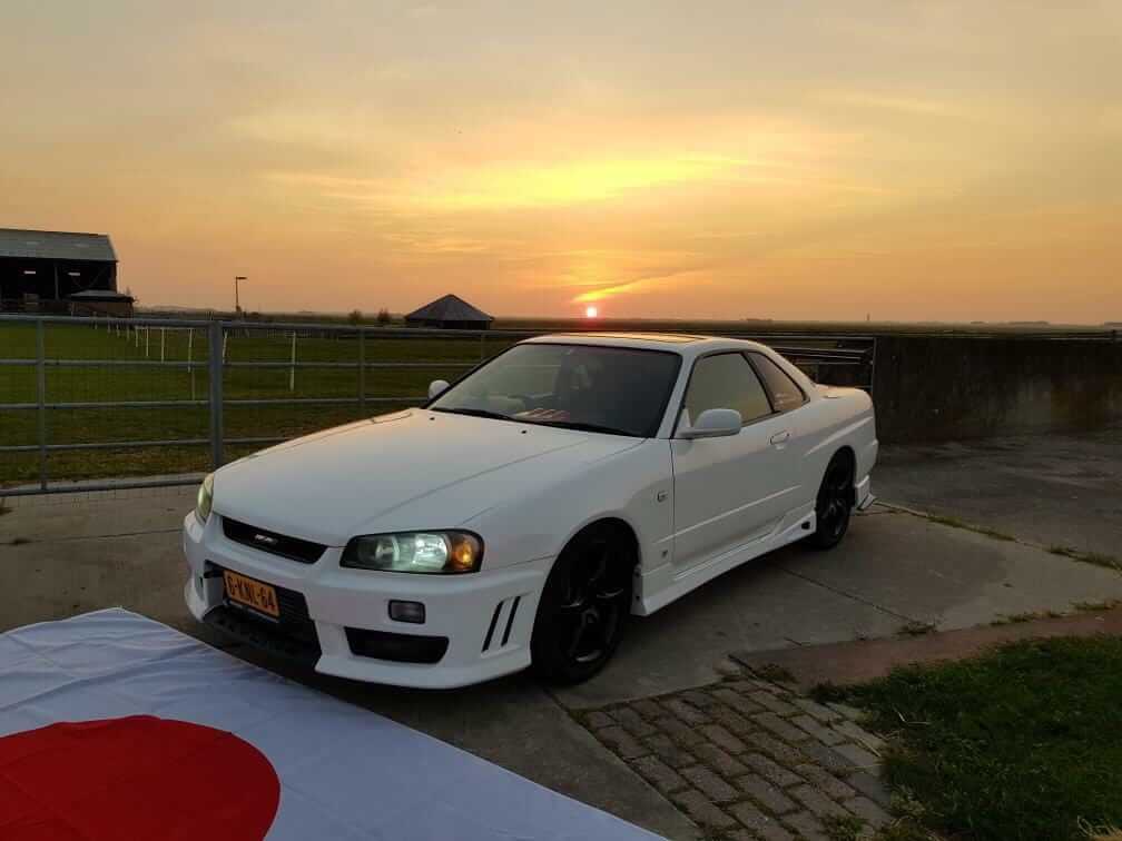 6-KNL-64: NISSAN SKY LINE R34 GTT uit 1997