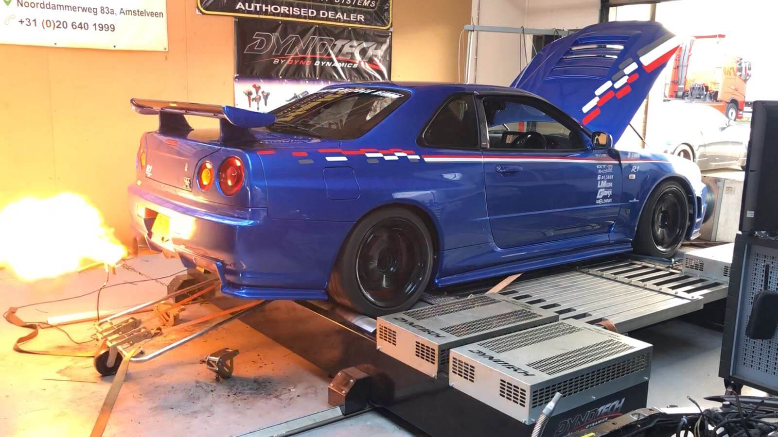 75-PD-LB: NISSAN SKYLINE R34 GT-R R-TUNE uit 1999