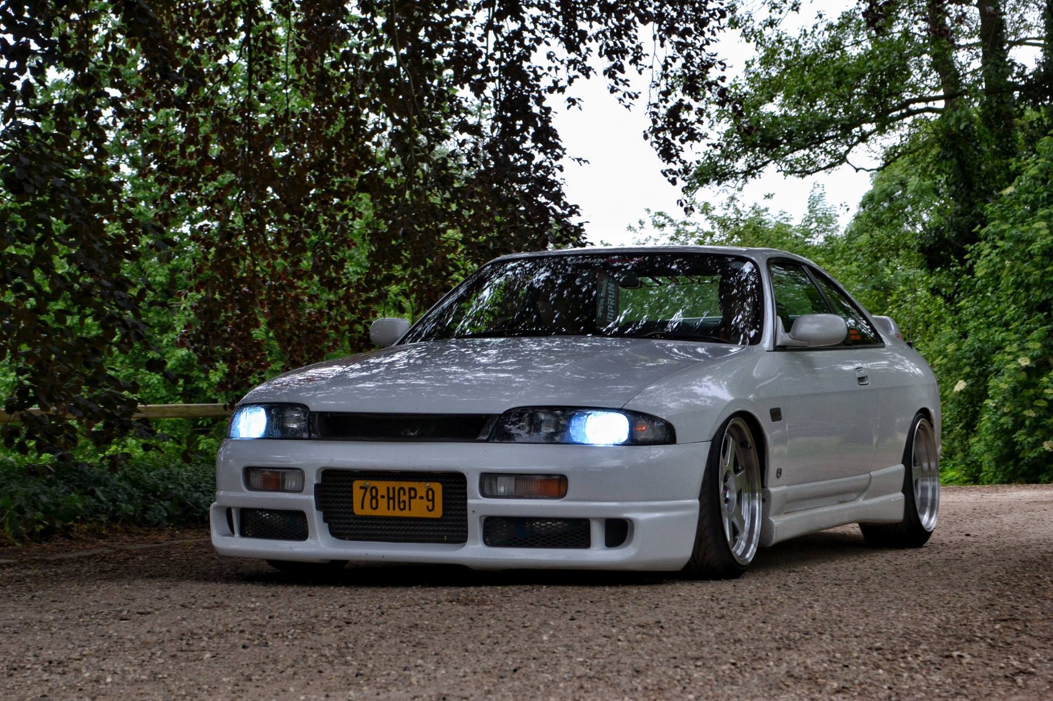 78-HGP-9: NISSAN SKYLINE uit 1995