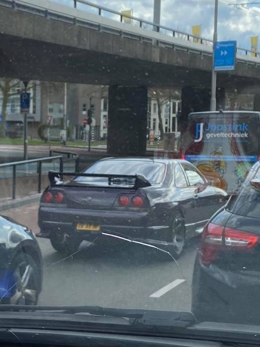 78-XV-HP: NISSAN SKYLINE R33 GTS-T uit 1995