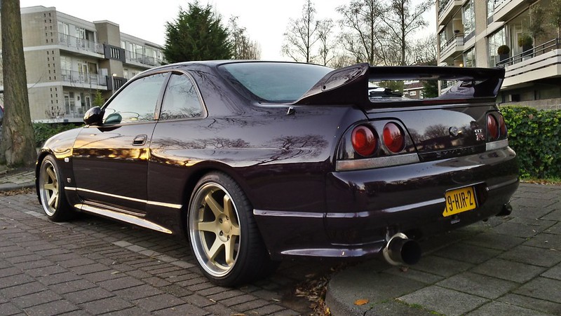 79-HJR-2: NISSAN SKYLINE uit 1995