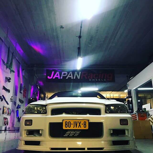 80-JVX-8: NISSAN SKYLINE GT-R uit 1999