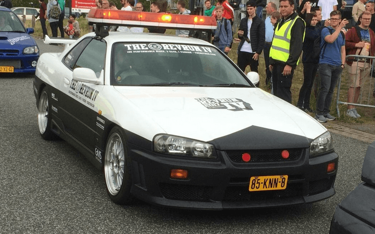 85-KNN-8: NISSAN SKYLINE GT-R uit 1998