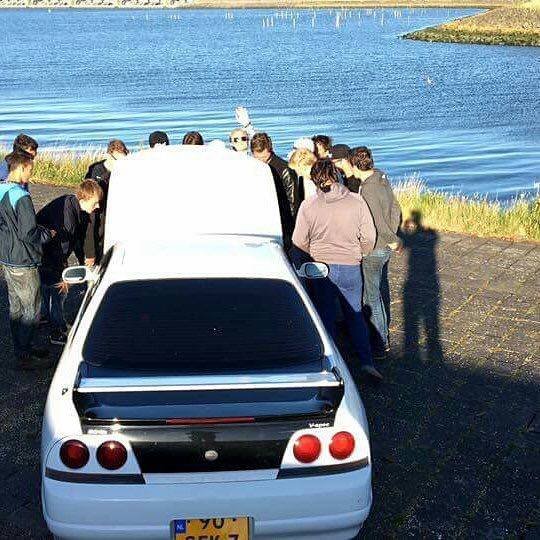 90-SFK-7: NISSAN SKYLINE uit 1997