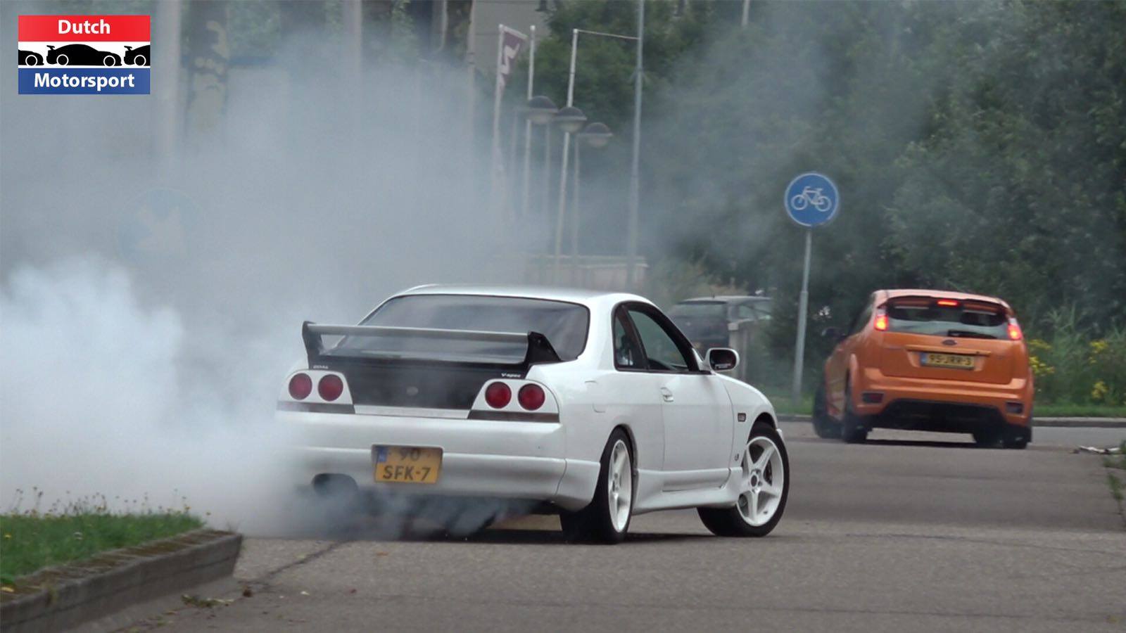 90-SFK-7: NISSAN SKYLINE uit 1997