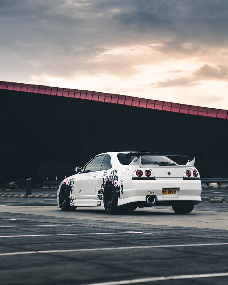 92-TD-SX: NISSAN NISSAN SKYLINE R33 GT-ST uit 1995