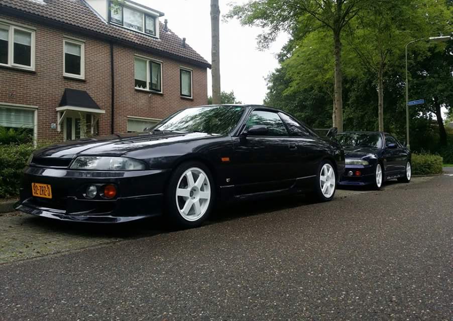 92-ZRZ-3: NISSAN SKYLINE uit 1997