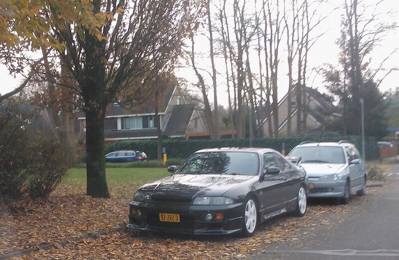 92-ZRZ-3: NISSAN SKYLINE uit 1997