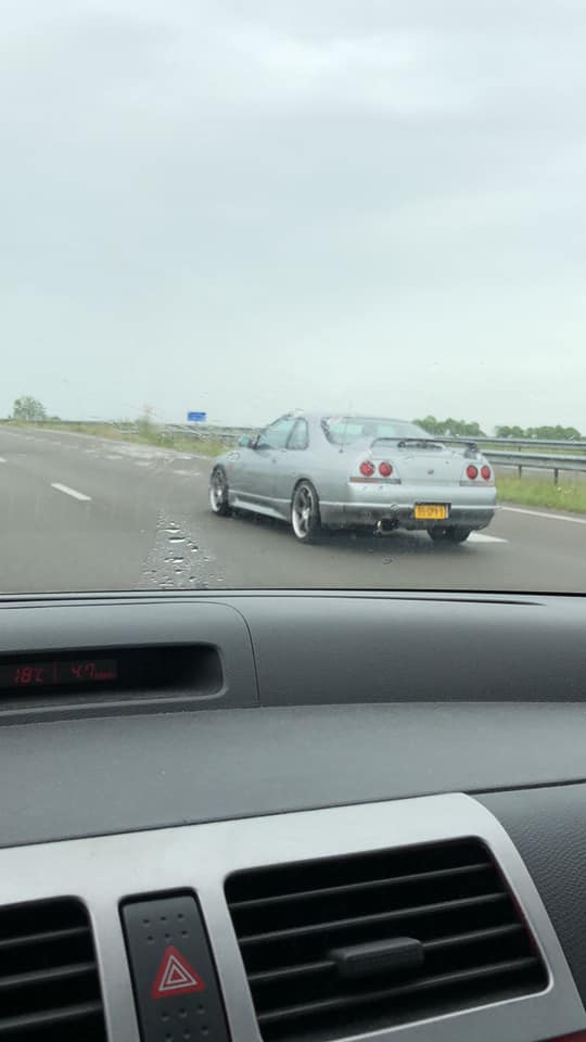 95-GPV-1: NISSAN SKYLINE uit 1996