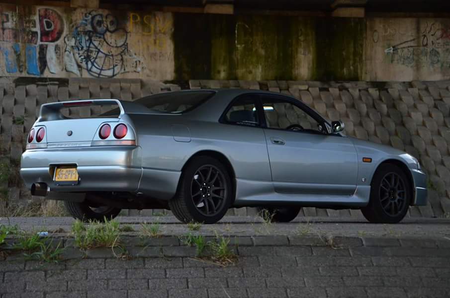 95-GPV-1: NISSAN SKYLINE uit 1996