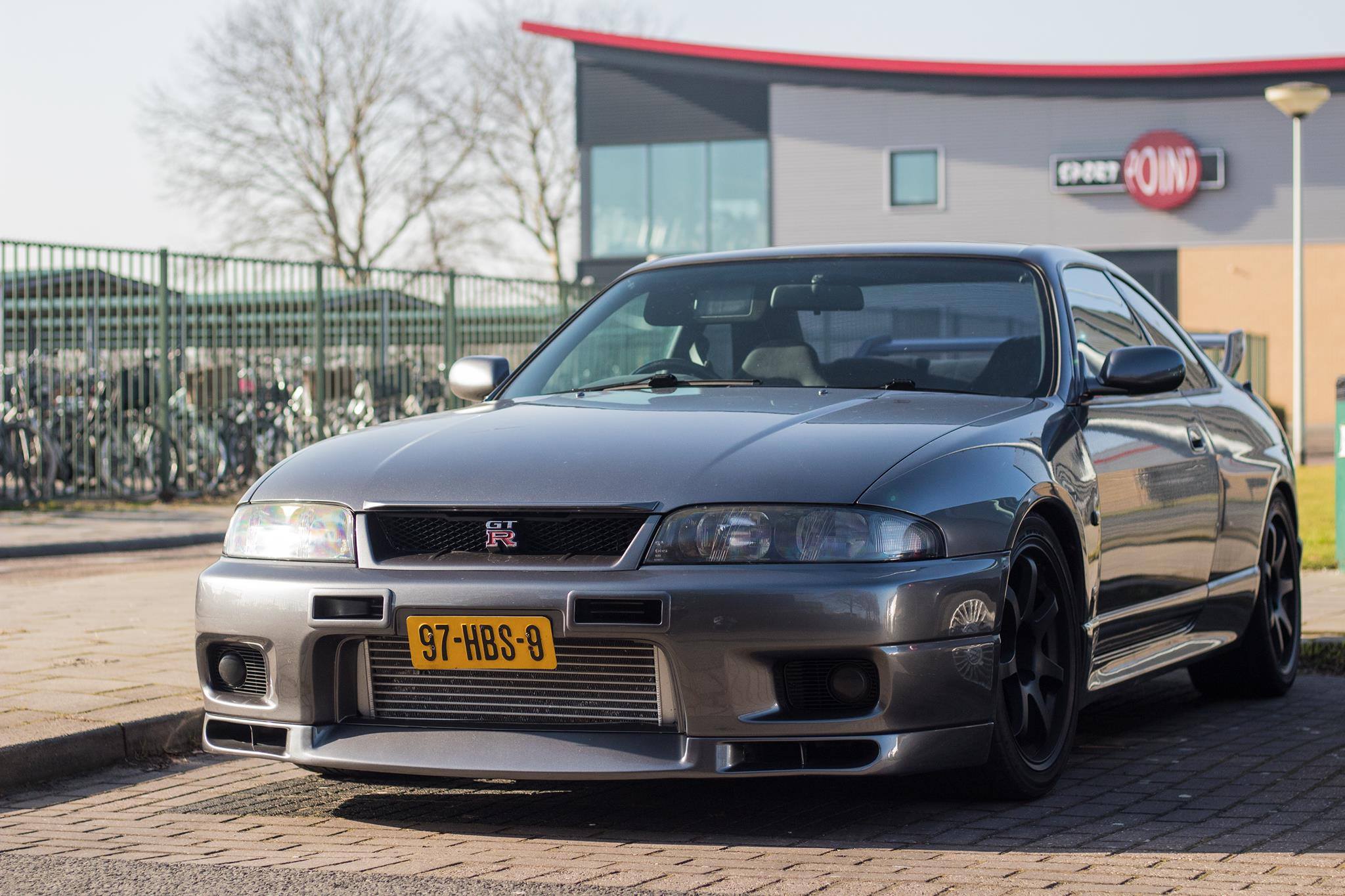 97-HBS-9: NISSAN SKYLINE GT-R uit 1995