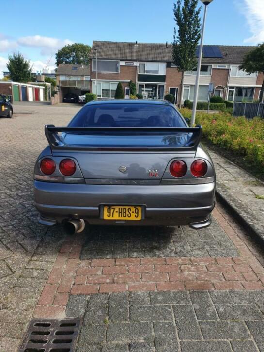 97-HBS-9: NISSAN SKYLINE GT-R uit 1995