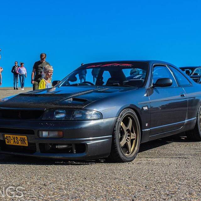 97-XS-HK: NISSAN SKYLINE R33 GTS-T uit 1994