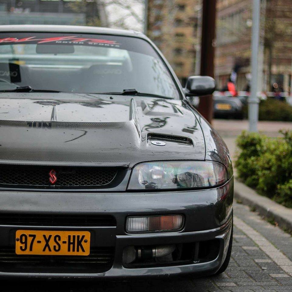 97-XS-HK: NISSAN SKYLINE R33 GTS-T uit 1994