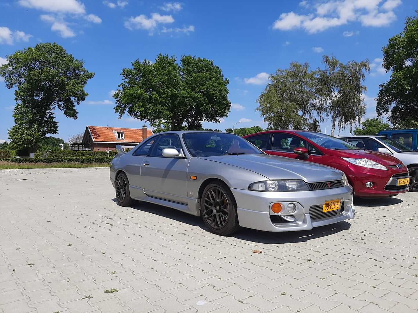 99-PJZ-6: NISSAN SKYLINE uit 1996