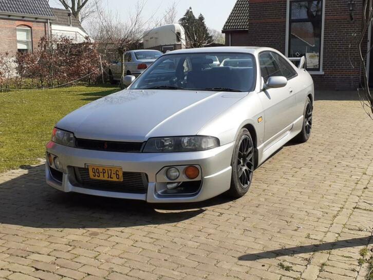 99-PJZ-6: NISSAN SKYLINE uit 1996