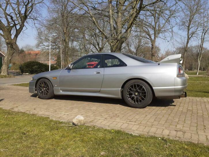 99-PJZ-6: NISSAN SKYLINE uit 1996