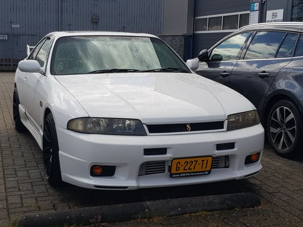 G-227-TJ: NISSAN SKYLINE uit 1998