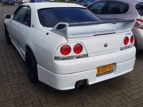 G-227-TJ: NISSAN SKYLINE uit 1998