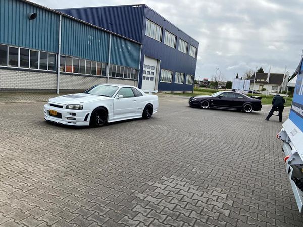 G-986-DD: NISSAN SKYLINE uit 1998