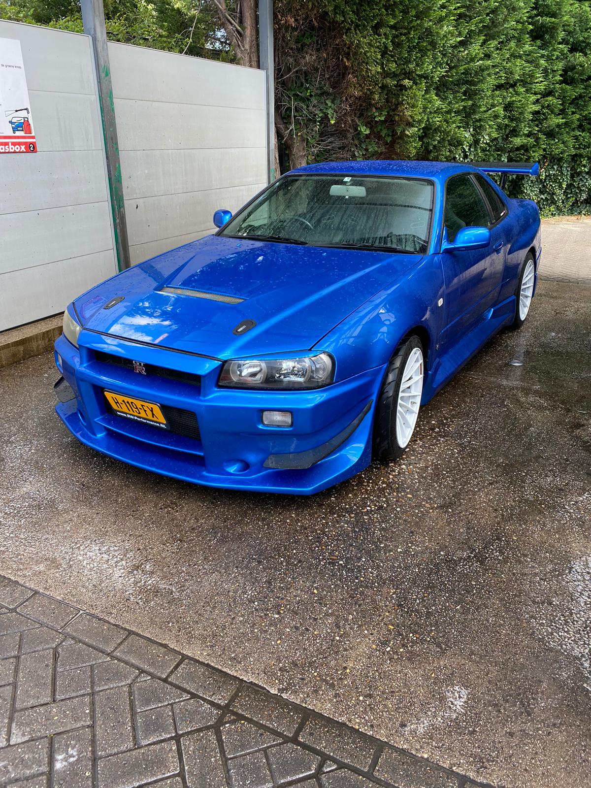 H-119-FX: NISSAN SKYLINE GT-R uit 1999