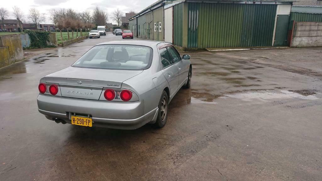 H-290-FP: NISSAN SKYLINE uit 1996