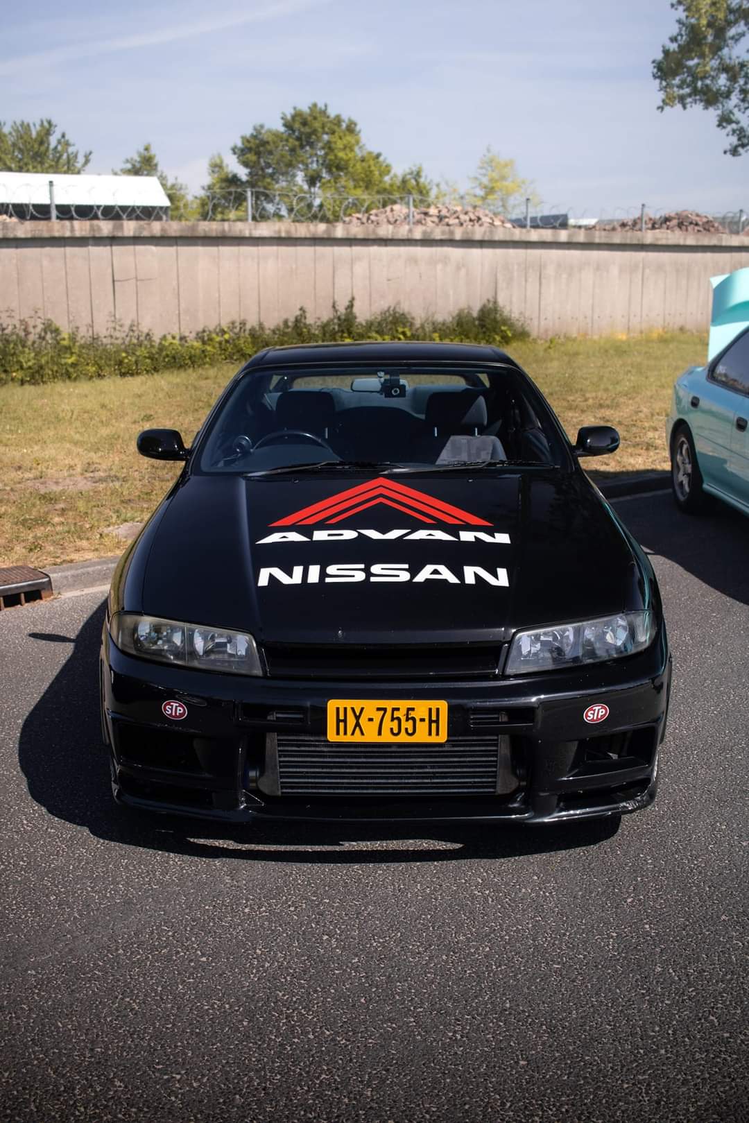 HX-755-H: NISSAN SKYLINE uit 1998