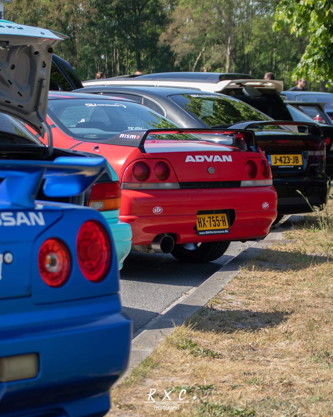 HX-755-H: NISSAN SKYLINE uit 1998