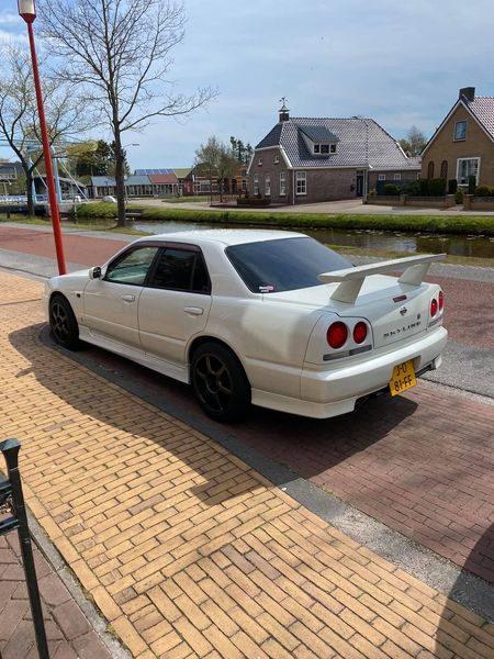 J-081-FF: NISSAN SKYLINE GT uit 2000