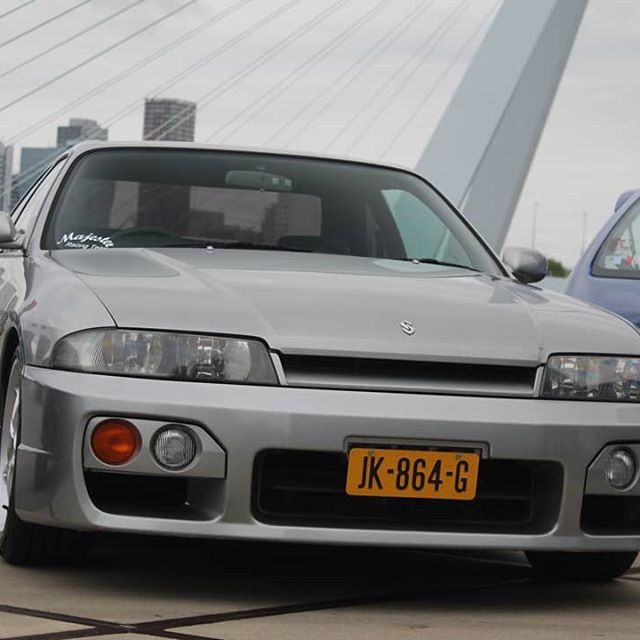 JK-864-G: NISSAN SKYLINE uit 1996