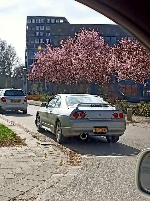 K-170-HG: NISSAN SKYLINE uit 1996